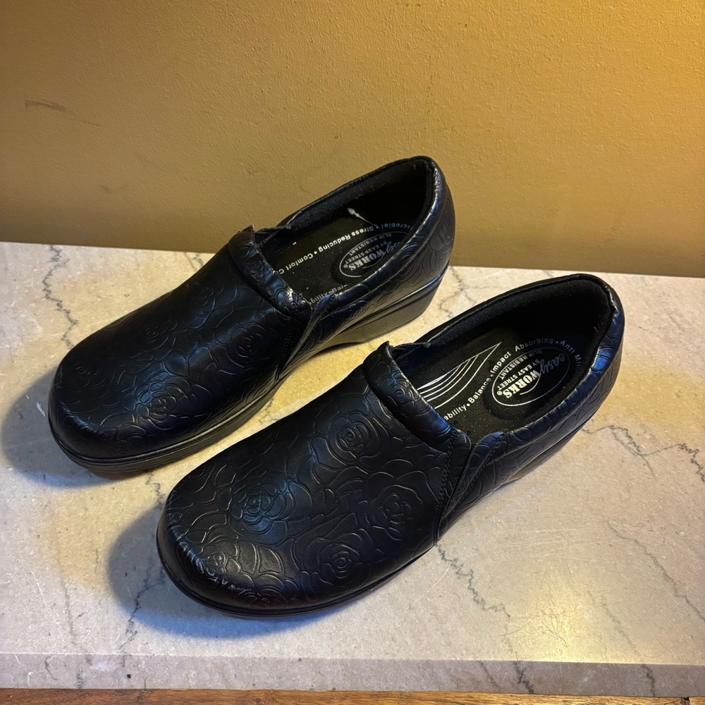 Easy Works‎ by Easy Street Tiffany Women's Slip Resistant Clog Work Shoe